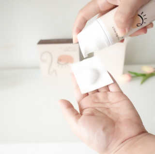 [헬로아이즈] 아이더마덱스 100ml + 순면솜120매 — 5점을 준 리뷰어가 2020년 10월 올린 사용 사진
