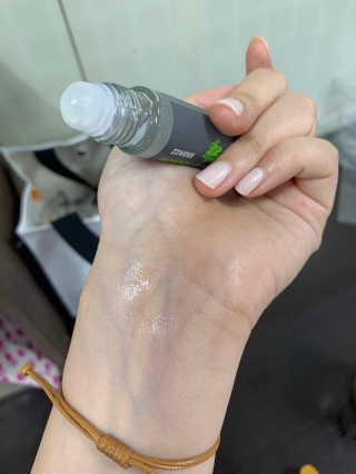 짜이디 야몽_허브로만든 힐링 아로마오일 — 4.5점을 준 리뷰어가 2020년 10월 올린 사용 사진