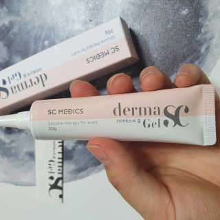 derma SC-Gel 더마에스씨 겔 20g — 5점을 준 리뷰어가 2020년 4월 올린 사용 사진