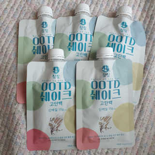 [꾸콤] 참참 OOTD쉐이크 고단백 일주일세트 50g x 5 — 5점을 준 리뷰어가 2020년 10월 올린 사용 사진