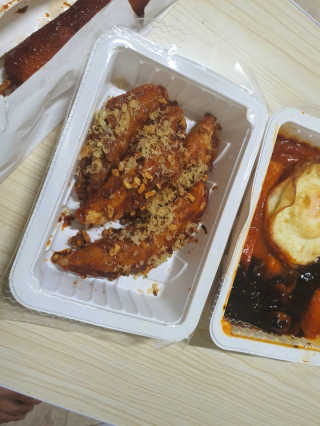 죠스떡볶이 [죠스푸드] 짜빠떡볶이+떡또그+범벅만두 신메뉴 3종 — 2.5점을 준 리뷰어가 2020년 5월 올린 사용 사진