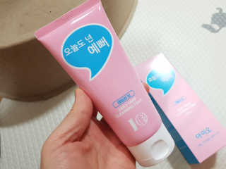 IO 아이오 오늘도 넌 예뻐 - 데일리딥 클렌징폼 — 5점을 준 리뷰어가 2020년 10월 올린 사용 사진