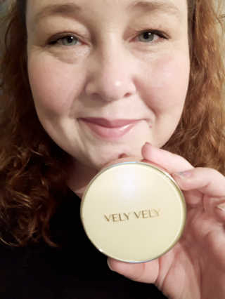 VELY VELY 아우라 허니 글로우 쿠션 — 5점을 준 리뷰어가 2020년 4월 올린 사용 사진