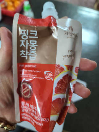 자연에온 핑크 자몽 착즙 100mL 10개입 2BOX — 5점을 준 리뷰어가 2020년 11월 올린 사용 사진