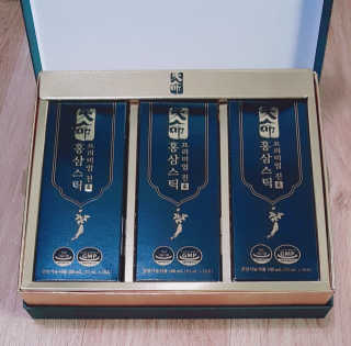 헬스업_천명진프리미엄홍삼스틱_10ml x 30포 — 5점을 준 리뷰어가 2020년 7월 올린 사용 사진
