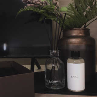 레나스 프리미엄 아로마 디퓨저 200ml  [1SET] — 5점을 준 리뷰어가 2020년 9월 올린 사용 사진