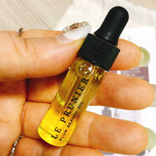 르 프루니에 플럼 뷰티 오일 디럭스 미니 3.7ml — 4.5점을 준 리뷰어가 2020년 4월 올린 사용 사진