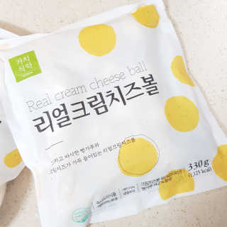 가치식탁 리얼치즈스틱, 리얼크림치즈볼 — 5점을 준 리뷰어가 2020년 8월 올린 사용 사진