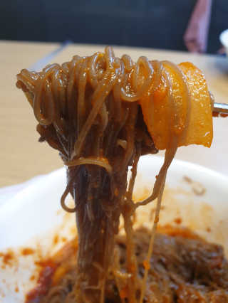 [해주냉면] 신천맛집 매운 비빔냉면 2인분 + 무절임 — 3점을 준 리뷰어가 2020년 5월 올린 사용 사진