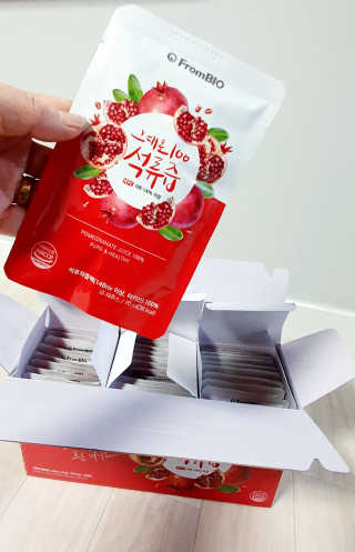 프롬바이오 오직 석류만 [그대로100 석류즙] 하루 1포로 건강하게 — 5점을 준 리뷰어가 2020년 5월 올린 사용 사진