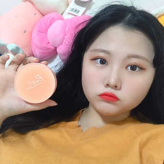 [블랙루즈] 피치 커버 벨벳 쿠션 2종 중 택1 — 4점을 준 리뷰어가 2020년 7월 올린 사용 사진