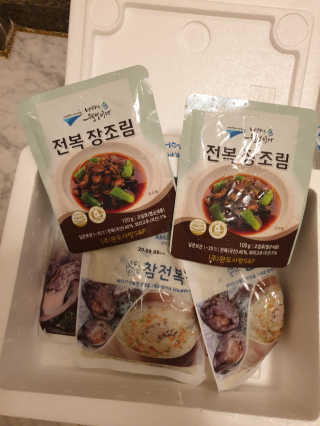 바다는다웰빙이다 완도사랑 전복죽 250g - 2팩 + 전복장조림 2팩 — 5점을 준 리뷰어가 2020년 8월 올린 사용 사진