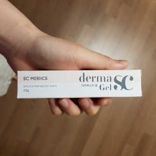 derma SC-Gel 더마에스씨 겔 20g — 5점을 준 리뷰어가 2020년 4월 올린 사용 사진