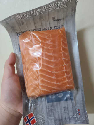 동원산업 항공직송 동원생연어_400g — 5점을 준 리뷰어가 2020년 4월 올린 사용 사진