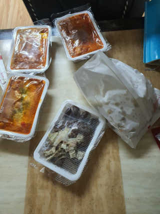 죠스떡볶이 [죠스푸드] 짜빠떡볶이+떡또그+범벅만두 신메뉴 3종 — 3점을 준 리뷰어가 2020년 4월 올린 사용 사진