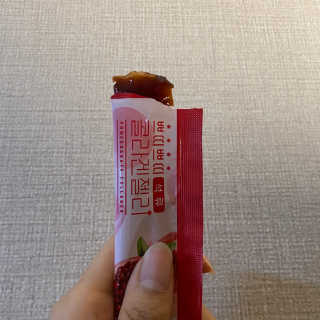 헬스업_쁘띠쁘띠석류콜라겐젤리_20g x 14포 — 5점을 준 리뷰어가 2020년 8월 올린 사용 사진