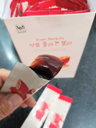 365더건강 에버뷰티 석류콜라겐 젤리 — 5점을 준 리뷰어가 2020년 7월 올린 사용 사진