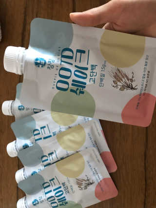 [꾸콤] 참참 OOTD쉐이크 고단백 일주일세트 50g x 5 — 4.5점을 준 리뷰어가 2020년 10월 올린 사용 사진