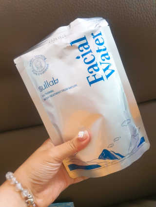 [설랩] 클렌징워터 세안수 500ml x 6팩 — 4점을 준 리뷰어가 2020년 8월 올린 사용 사진