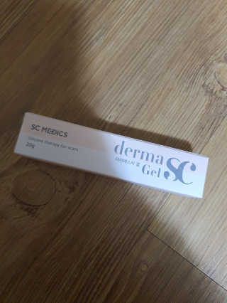 derma SC-Gel 더마에스씨 겔 20g — 5점을 준 리뷰어가 2020년 5월 올린 사용 사진