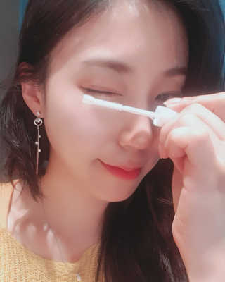 파워아이래쉬 인텐시브 세럼 스트롱 속눈썹영양제 — 5점을 준 리뷰어가 2020년 8월 올린 사용 사진