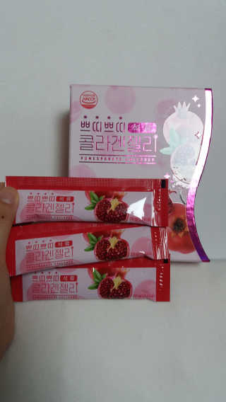 헬스업_쁘띠쁘띠석류콜라겐젤리_20g x 14포 — 5점을 준 리뷰어가 2020년 8월 올린 사용 사진