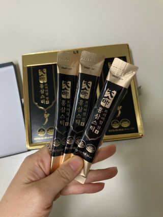 헬스업_천명진프리미엄홍삼스틱_10ml x 30포 — 5점을 준 리뷰어가 2020년 12월 올린 사용 사진