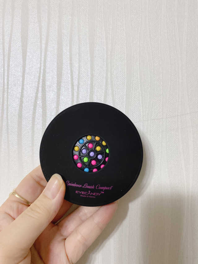 아이캔디 레인보우 볼륨S  브러쉬 컴팩트 블랙 리뷰 사진