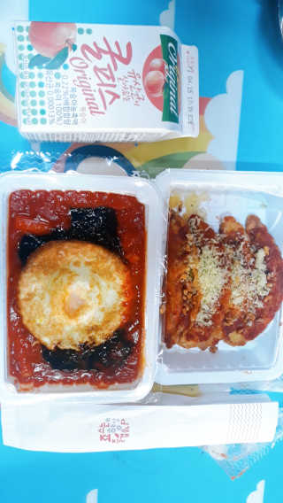 죠스떡볶이 [죠스푸드] 짜빠떡볶이+떡또그+범벅만두 신메뉴 3종 — 5점을 준 리뷰어가 2020년 4월 올린 사용 사진