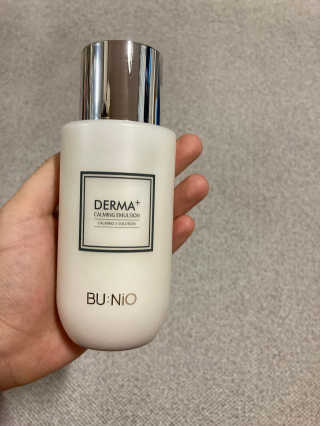 뷰니오 더마플러스 카밍 에멀전200ml — 4.5점을 준 리뷰어가 2020년 12월 올린 사용 사진