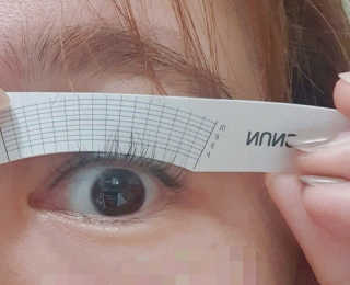 닥터존스킨 눈썹자라 — 5점을 준 리뷰어가 2020년 11월 올린 사용 사진