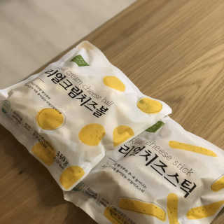가치식탁 리얼치즈스틱, 리얼크림치즈볼 — 5점을 준 리뷰어가 2020년 8월 올린 사용 사진