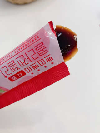 헬스업_쁘띠쁘띠석류콜라겐젤리_20g x 14포 — 5점을 준 리뷰어가 2020년 8월 올린 사용 사진