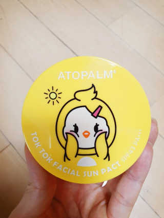 아토팜 톡톡 페이셜 선팩트 SPF43 PA+++ — 5점을 준 리뷰어가 2020년 5월 올린 사용 사진