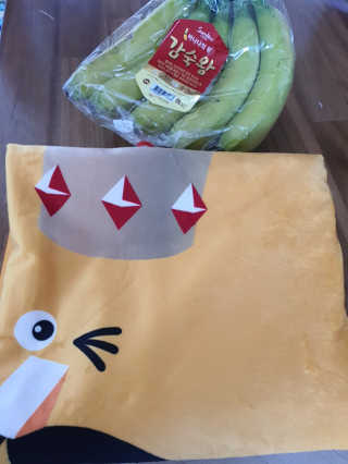 [스미후루] 감숙왕 바나나 1팩 1.3kg + 담요 + 스티커 — 5점을 준 리뷰어가 2020년 10월 올린 사용 사진