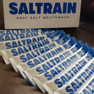 솔트레인 SALTRAIN 그레이 솔트 덴탈 케어 세트 — 5점을 준 리뷰어가 2020년 10월 올린 사용 사진