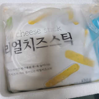 가치식탁 리얼치즈스틱, 리얼크림치즈볼 — 5점을 준 리뷰어가 2020년 9월 올린 사용 사진