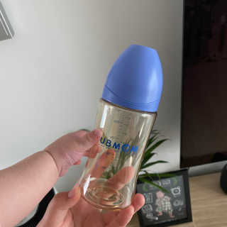 유비맘 PPSU 젖병 노꼭지_260ml_컬러 랜덤 발송 — 5점을 준 리뷰어가 2020년 8월 올린 사용 사진