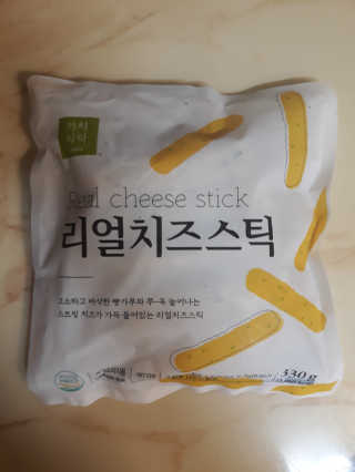 가치식탁 리얼치즈스틱, 리얼크림치즈볼 — 5점을 준 리뷰어가 2020년 8월 올린 사용 사진