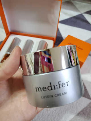 메디페르 [ 1+1 ] 루테인앰플세트 1개 + 루테인크림 50ml 1개 — 5점을 준 리뷰어가 2020년 9월 올린 사용 사진