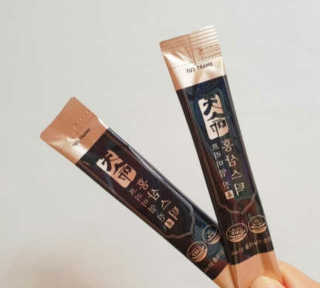 헬스업_천명진프리미엄홍삼스틱_10ml x 30포 — 5점을 준 리뷰어가 2020년 7월 올린 사용 사진