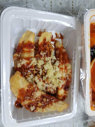 죠스떡볶이 [죠스푸드] 짜빠떡볶이+떡또그+범벅만두 신메뉴 3종 — 3점을 준 리뷰어가 2020년 4월 올린 사용 사진
