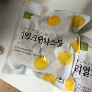 가치식탁 리얼치즈스틱, 리얼크림치즈볼 — 4.5점을 준 리뷰어가 2020년 10월 올린 사용 사진