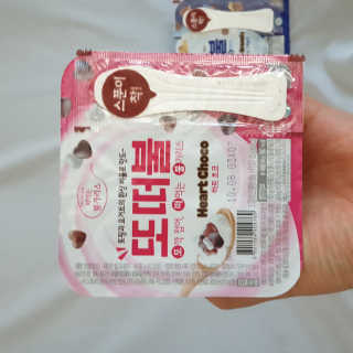 남양유업 또깍 접어 떠먹는 불가리스 2종 — 5점을 준 리뷰어가 2020년 10월 올린 사용 사진