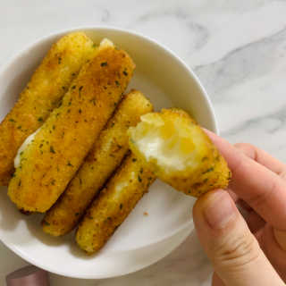 가치식탁 리얼치즈스틱, 리얼크림치즈볼 — 5점을 준 리뷰어가 2020년 8월 올린 사용 사진