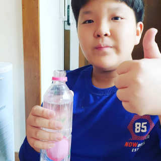 아쿠아스 플레이버워터 [아쿠아스] 복숭아 플레이버워터 1BOX 20개입 — 5점을 준 리뷰어가 2020년 4월 올린 사용 사진