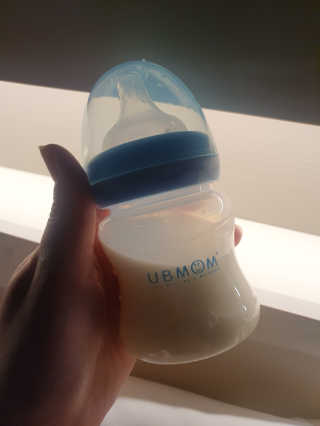 유비맘 신생아젖병 120ml 트리플팩_ 젖꼭지 포함 — 5점을 준 리뷰어가 2020년 8월 올린 사용 사진