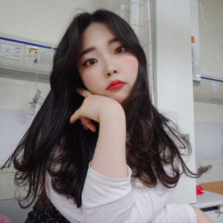 비비드스튜디오 치크 플래쉬 블러셔 NO.5 에픽 트랜스 — 5점을 준 리뷰어가 2020년 5월 올린 사용 사진