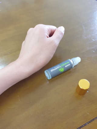 짜이디 야몽_허브로만든 힐링 아로마오일 — 5점을 준 리뷰어가 2020년 10월 올린 사용 사진