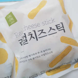 가치식탁 리얼치즈스틱, 리얼크림치즈볼 — 5점을 준 리뷰어가 2020년 10월 올린 사용 사진